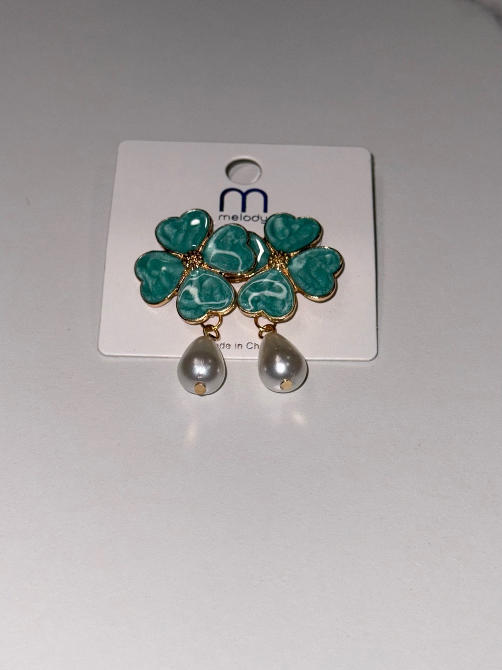 Melody Green Heart Cluster Drop Earrings with Pearl Teardrops